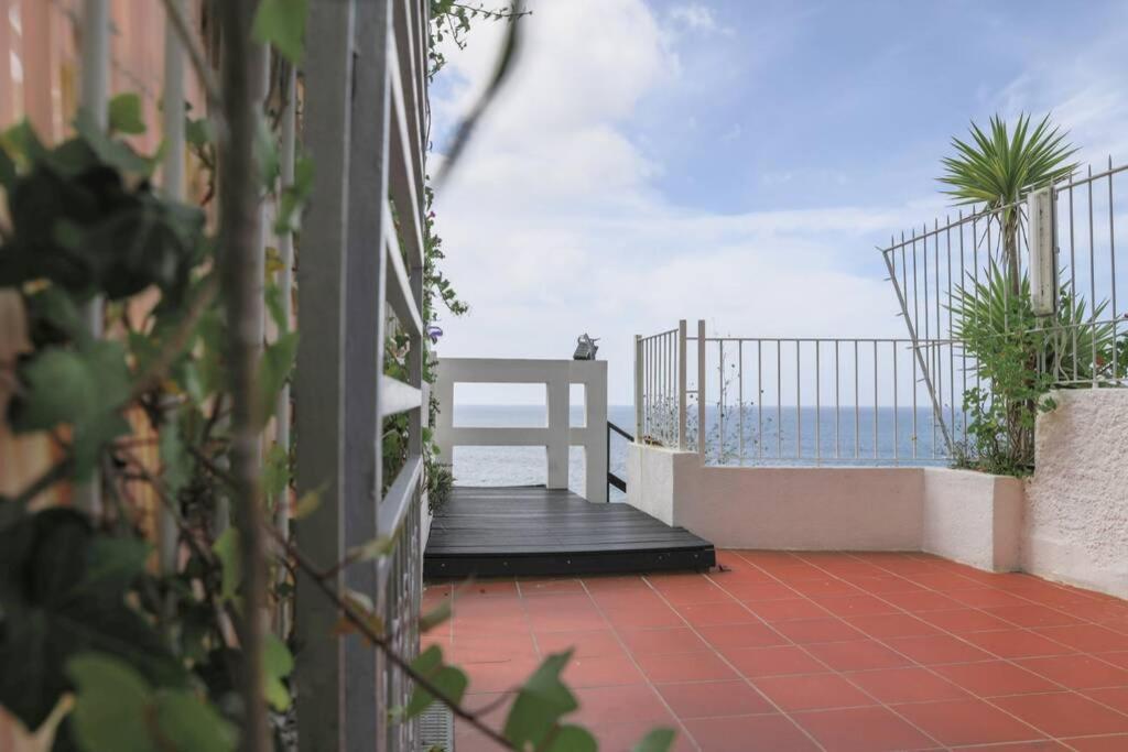 Estúdio vista mar com A/C e acesso privado à praia Sesimbra Exterior foto